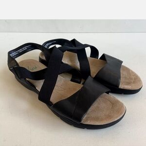 women's Hermina navy blue yuu soft footbed Sandal Shoes 8 1/2 W